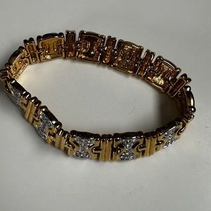 Gold link bracelet